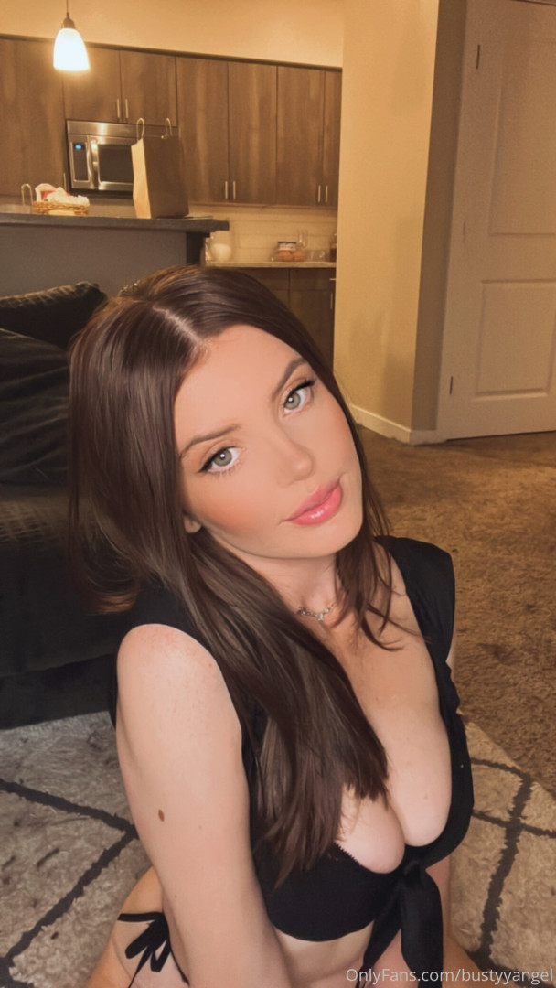 Photo by bendybombshell published on December 10,2023 00:13:30 - BestThots