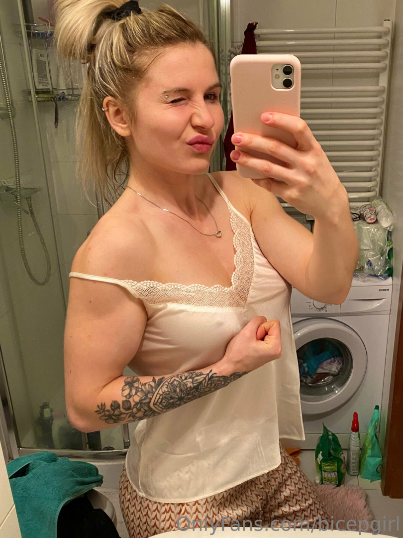 Photo by bicepgirl published on December 10,2023 00:05:58 - BestThots