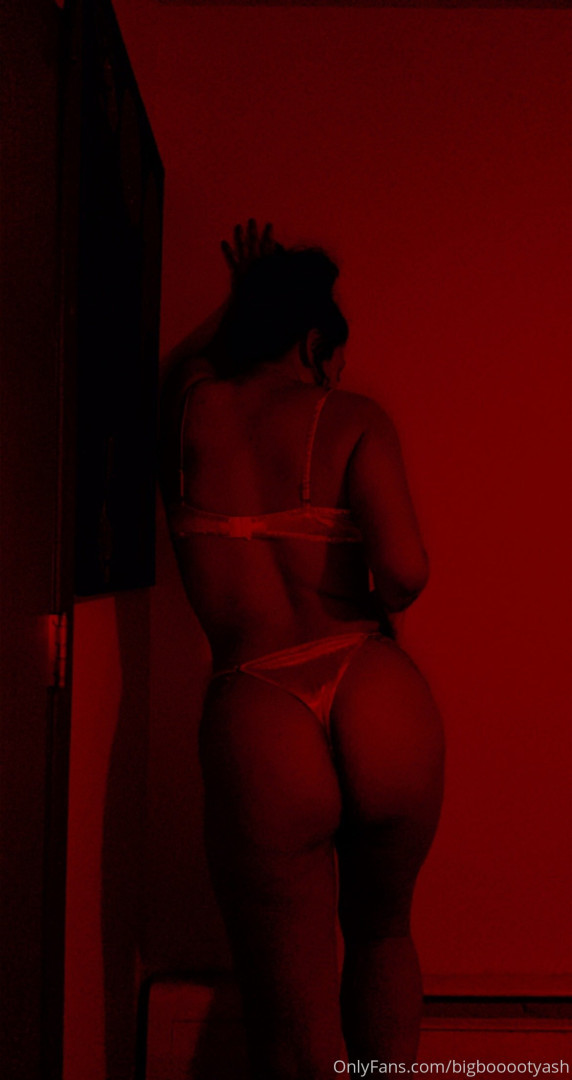 Photo by bigbooootyash published on December 9,2023 23:59:20 - BestThots