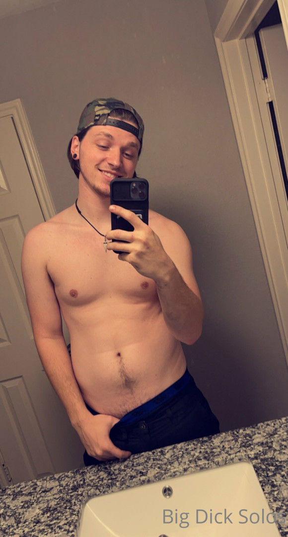 Photo by bigdicksolos published on December 9,2023 23:52:48 - BestThots