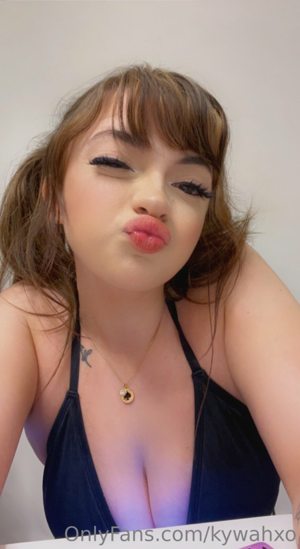 Photo by egirl published on June 2,2023 04:22:36 - BestThots