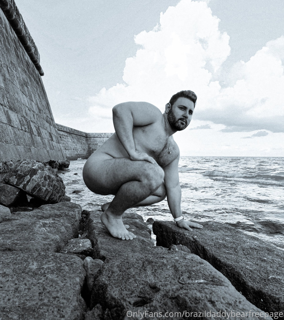 Photo by brazildaddybearfreepage published on December 9,2023 20:39:04 - BestThots