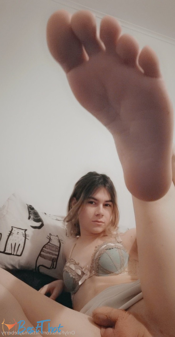 Photo by littlemapleberry published on December 18,2024 07:06:55 - BestThots
