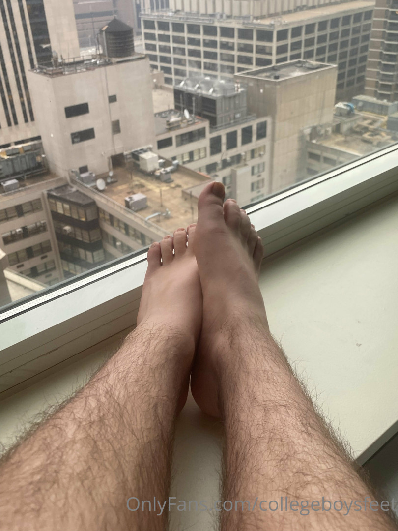 Photo by collegeboysfeet published on January 10,2024 07:11:58 - BestThots