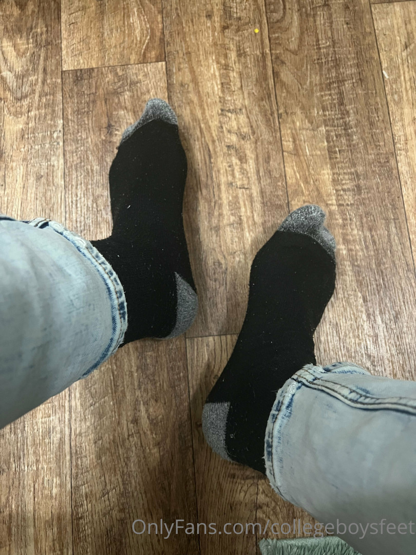 Photo by collegeboysfeet published on January 10,2024 07:12:00 - BestThots