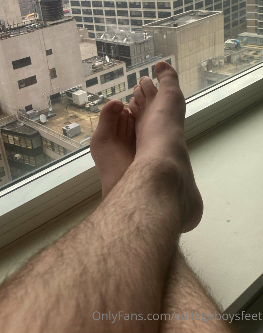 Photo by collegeboysfeet published on January 10,2024 07:12:06 - BestThots