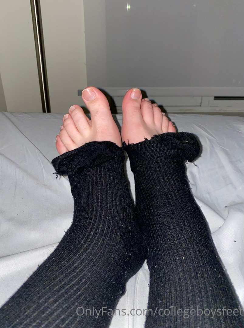 Photo by collegeboysfeet published on January 10,2024 07:12:11 - BestThots