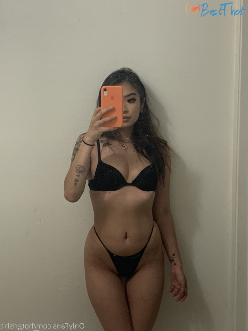 Photo by hotgrlshit published on December 23,2024 10:10:15 - BestThots