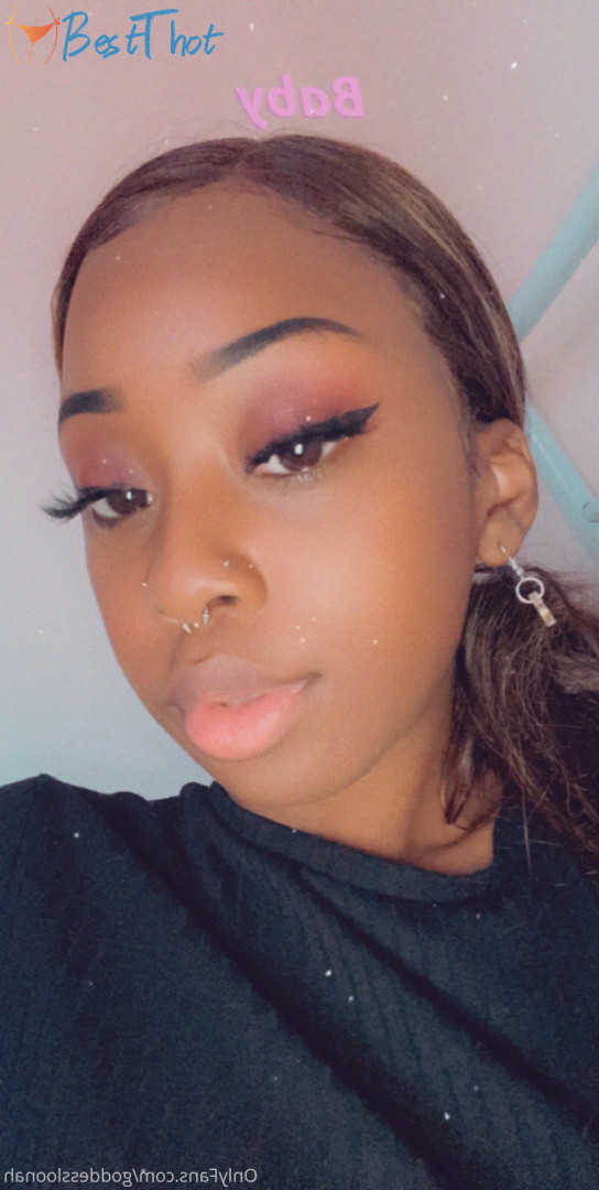 Photo by goddessloonah published on December 24,2024 03:10:24 - BestThots