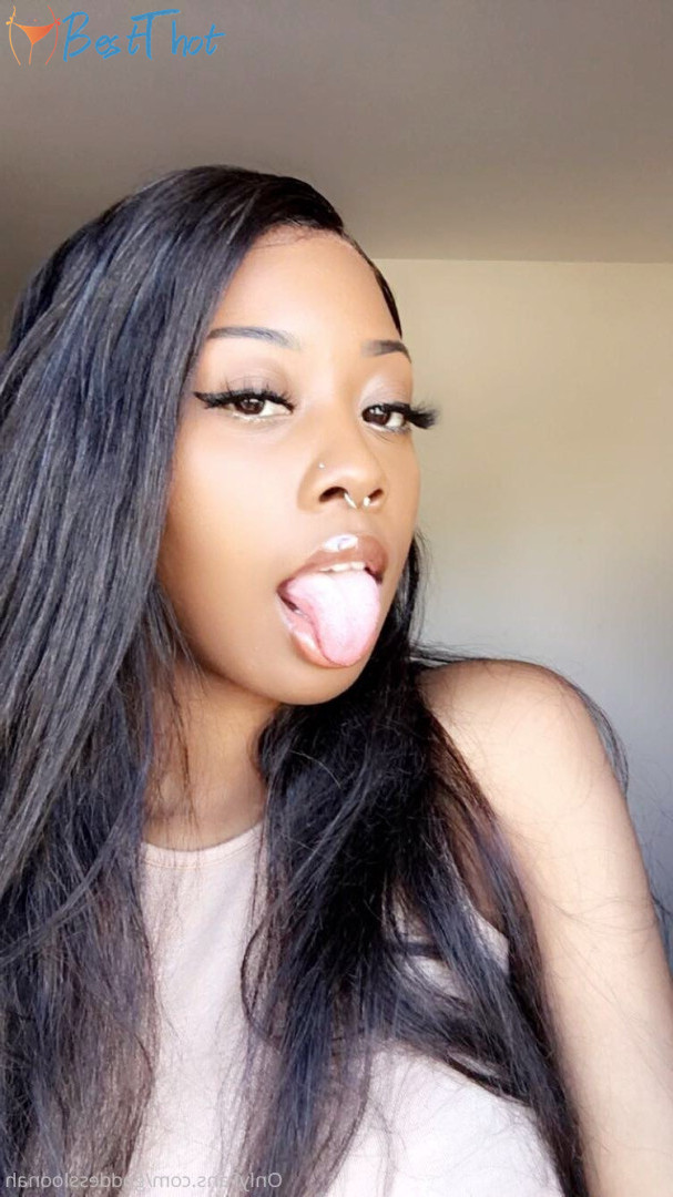 Photo by goddessloonah published on December 24,2024 03:11:41 - BestThots