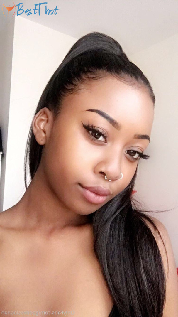 Photo by goddessloonah published on December 24,2024 03:11:45 - BestThots