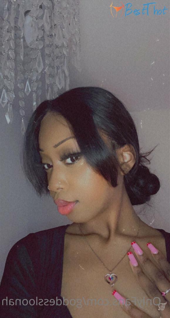 Photo by goddessloonah published on December 24,2024 03:12:24 - BestThots