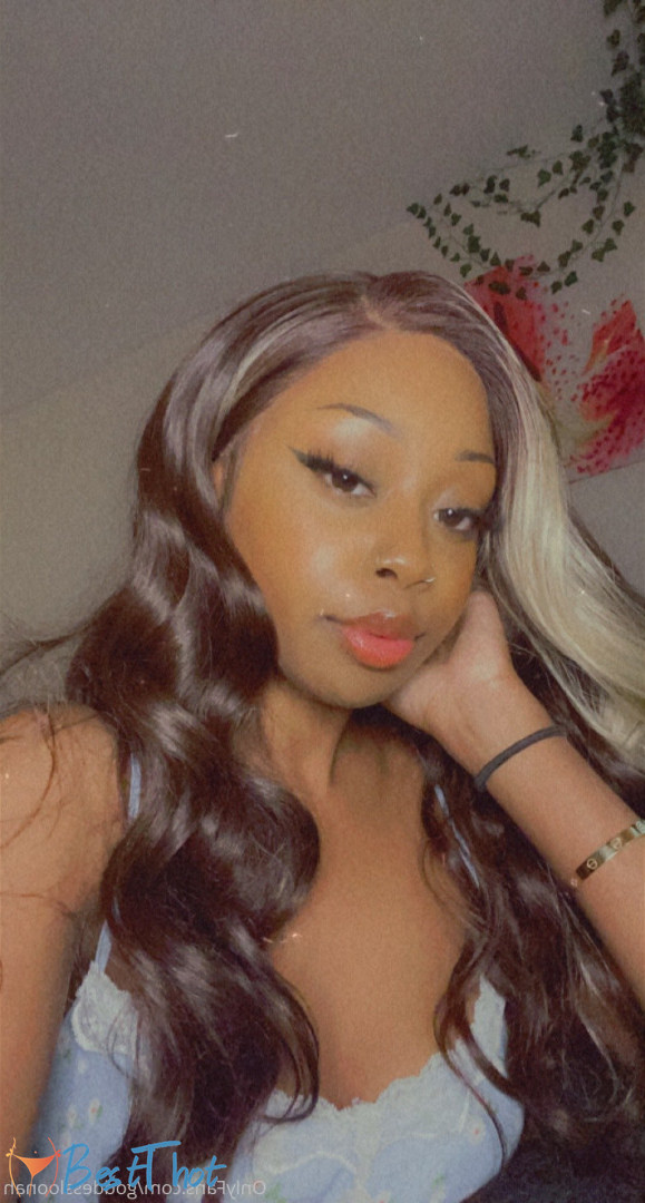 Photo by goddessloonah published on December 24,2024 04:11:18 - BestThots