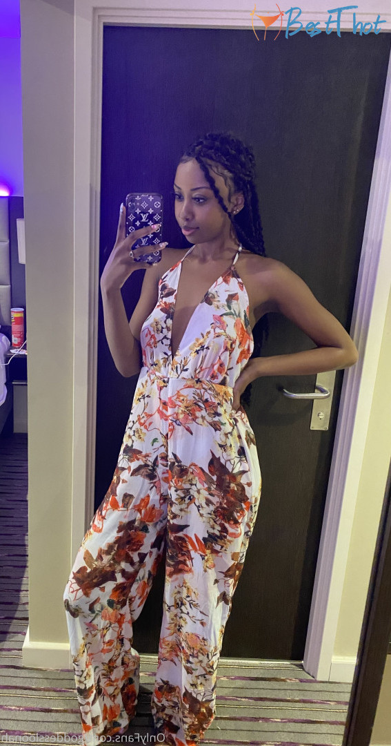 Photo by goddessloonah published on December 24,2024 04:12:09 - BestThots
