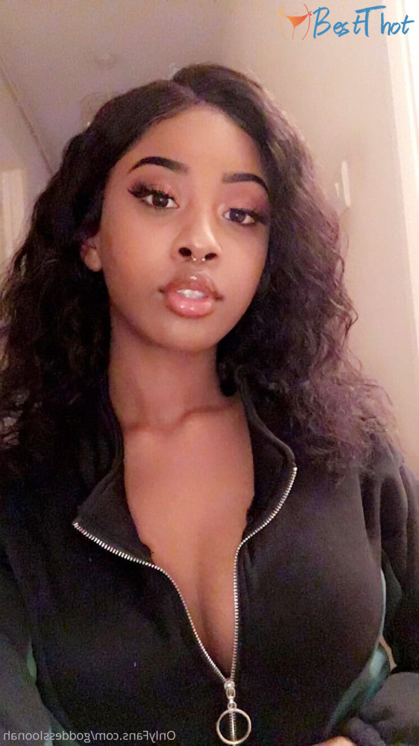 Photo by goddessloonah published on December 24,2024 04:12:48 - BestThots
