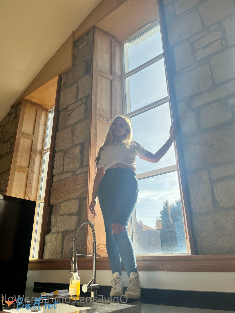 Photo by lanawolf published on December 24,2024 20:12:57 - BestThots