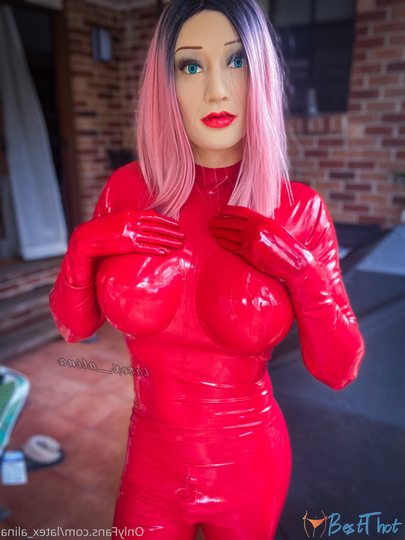 Photo by latex_alina published on December 24,2024 21:11:32 - BestThots