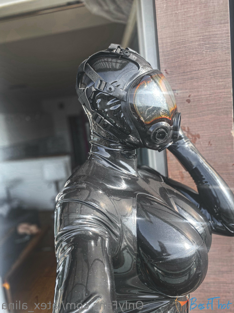 Photo by latex_alina published on December 24,2024 21:11:52 - BestThots