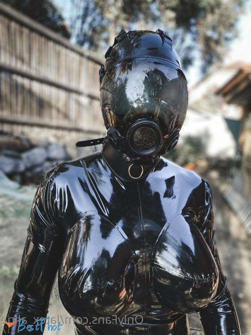 Photo by latex_alina published on December 24,2024 22:10:08 - BestThots