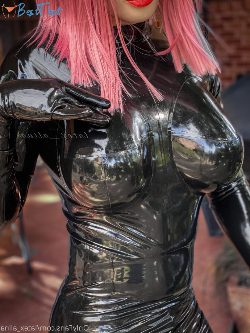 Photo by latex_alina published on December 24,2024 22:11:26 - BestThots