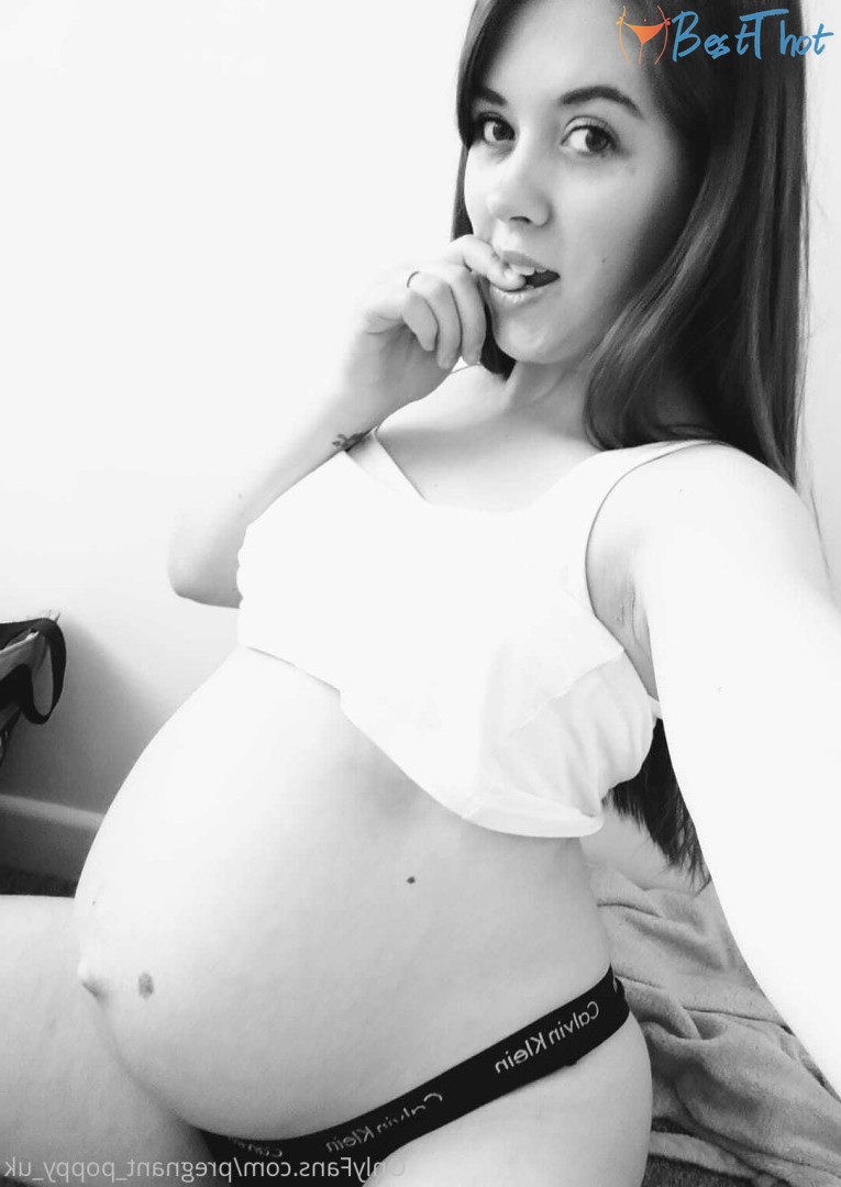 Photo by naughty_poppy_uk published on December 26,2024 10:14:22 - BestThots