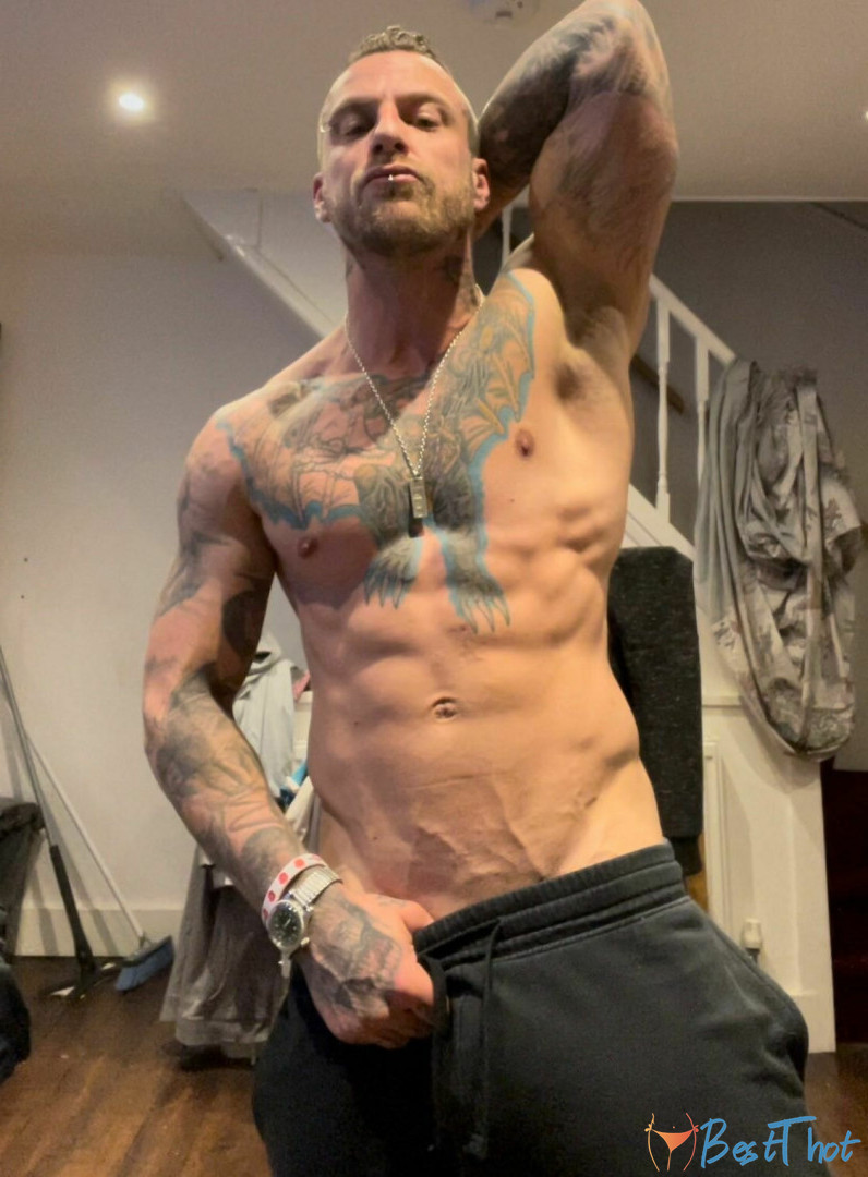 Photo by nikitakinka published on December 26,2024 12:13:19 - BestThots