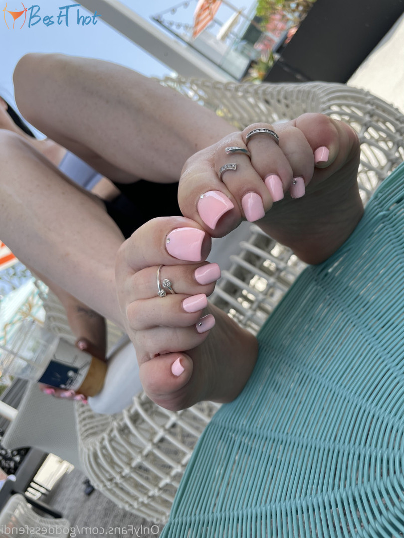 Photo by goddessfendi published on December 27,2024 13:15:39 - BestThots