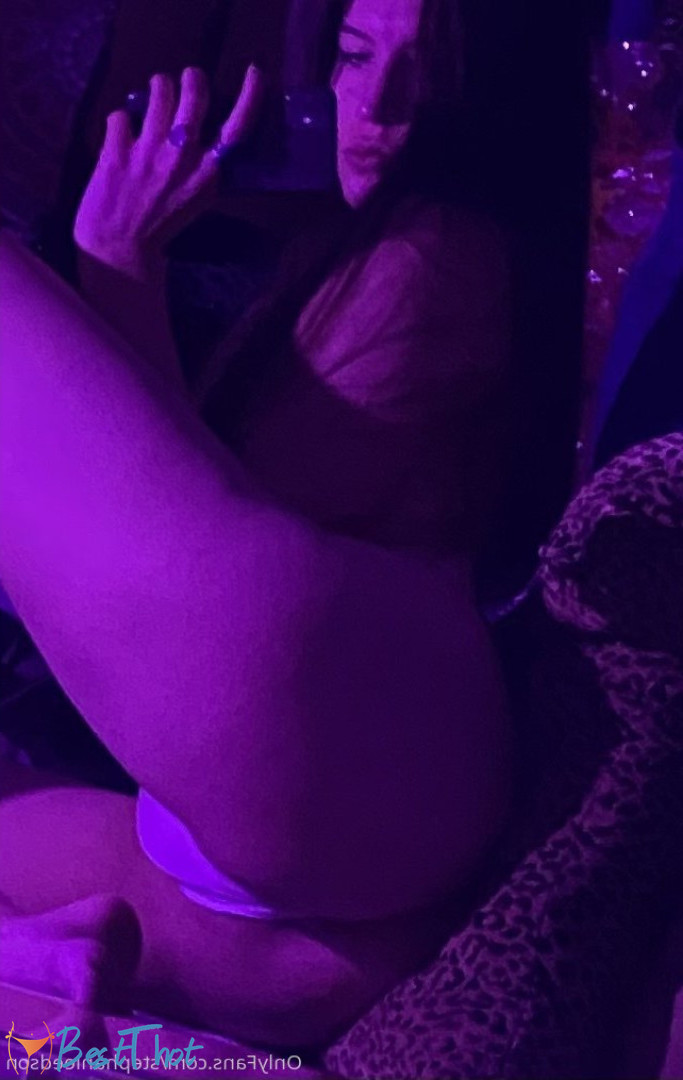 Photo by stephanieedson published on January 3,2025 19:20:33 - BestThots