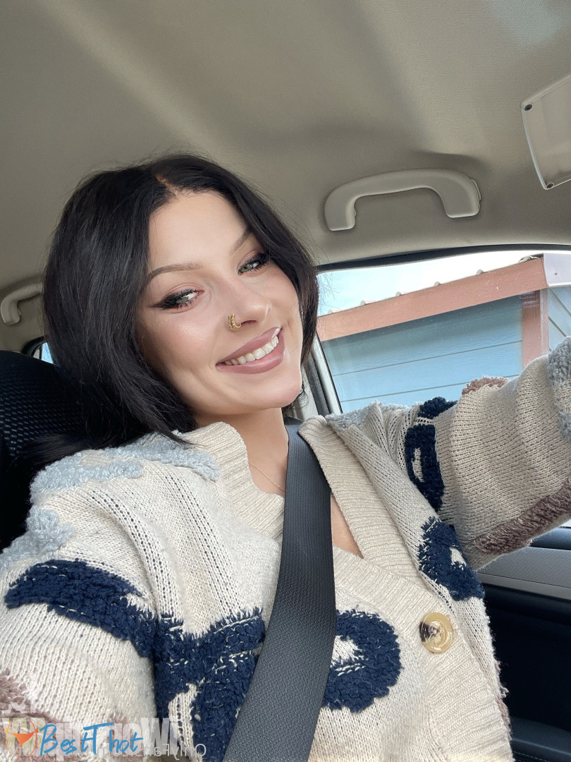 Photo by goddessivyxxx published on December 28,2024 22:13:41 - BestThots