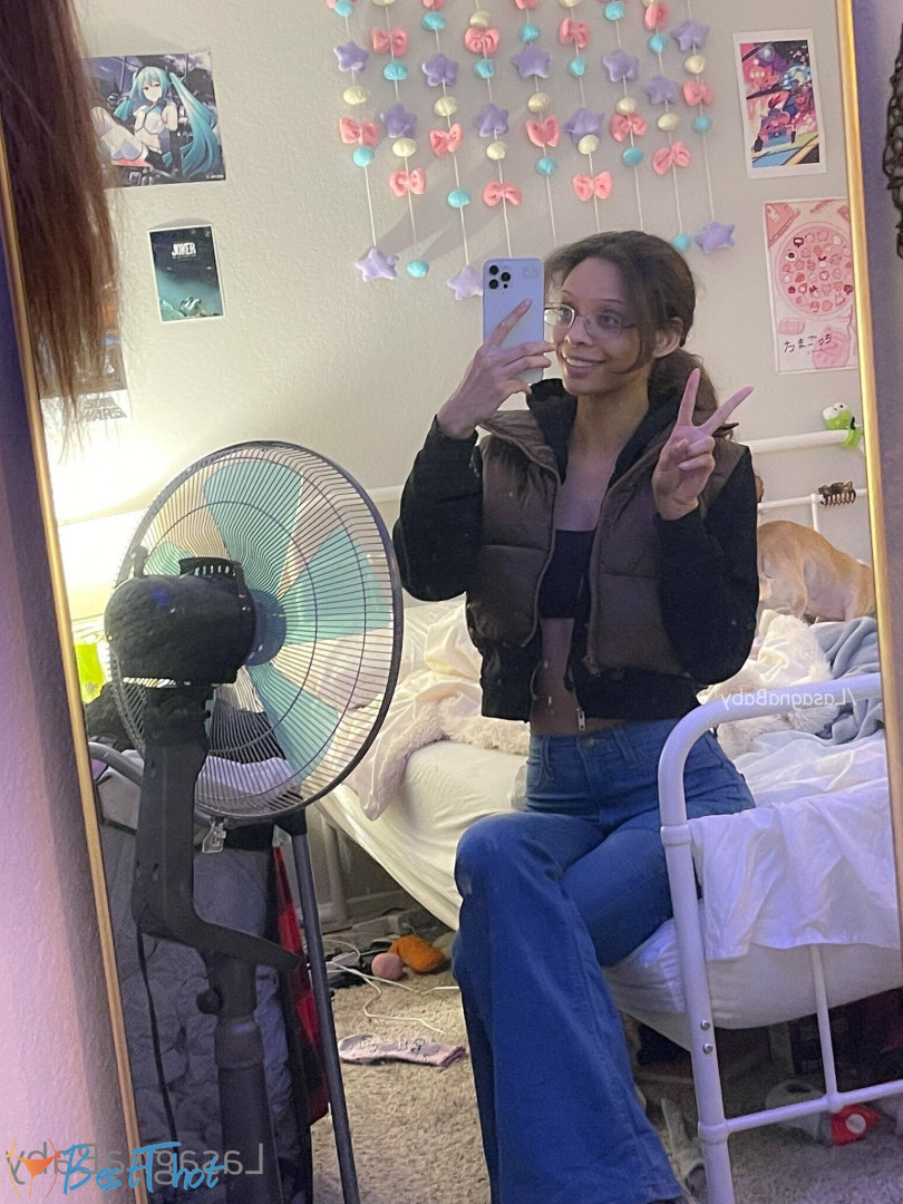 Photo by lasagnababy published on December 28,2024 23:15:17 - BestThots