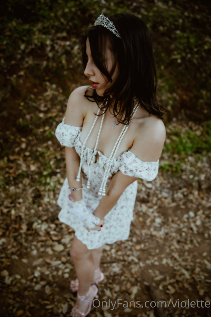 Photo by violette published on October 17,2023 07:13:00 - BestThots