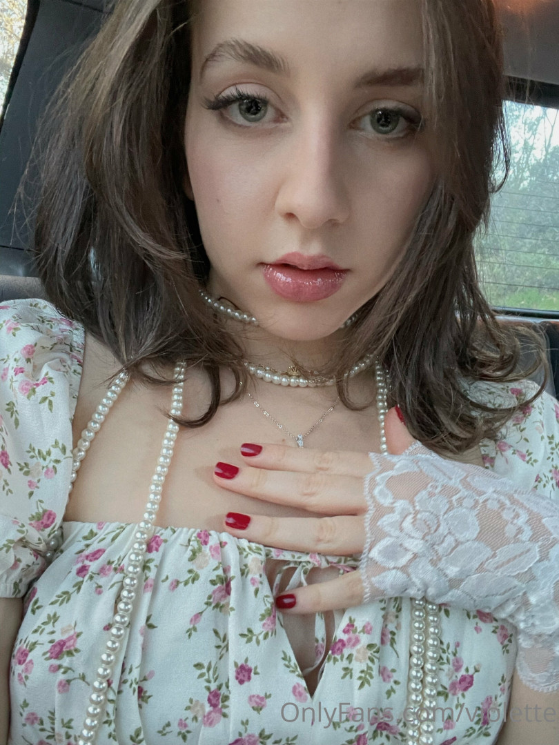 Photo by violette published on October 17,2023 07:15:37 - BestThots