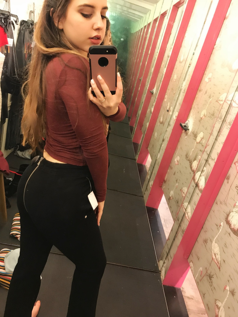 Photo by violette published on October 17,2023 07:35:08 - BestThots