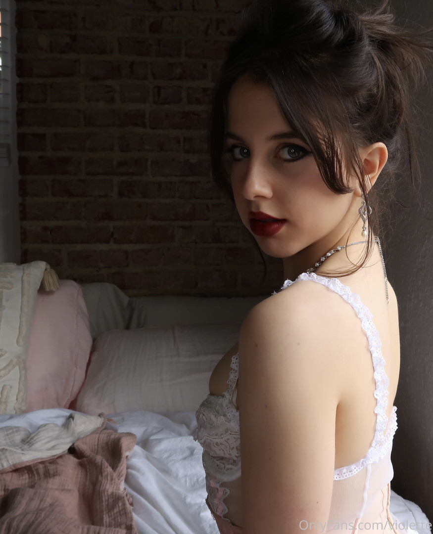 Photo by violette published on October 17,2023 07:38:12 - BestThots