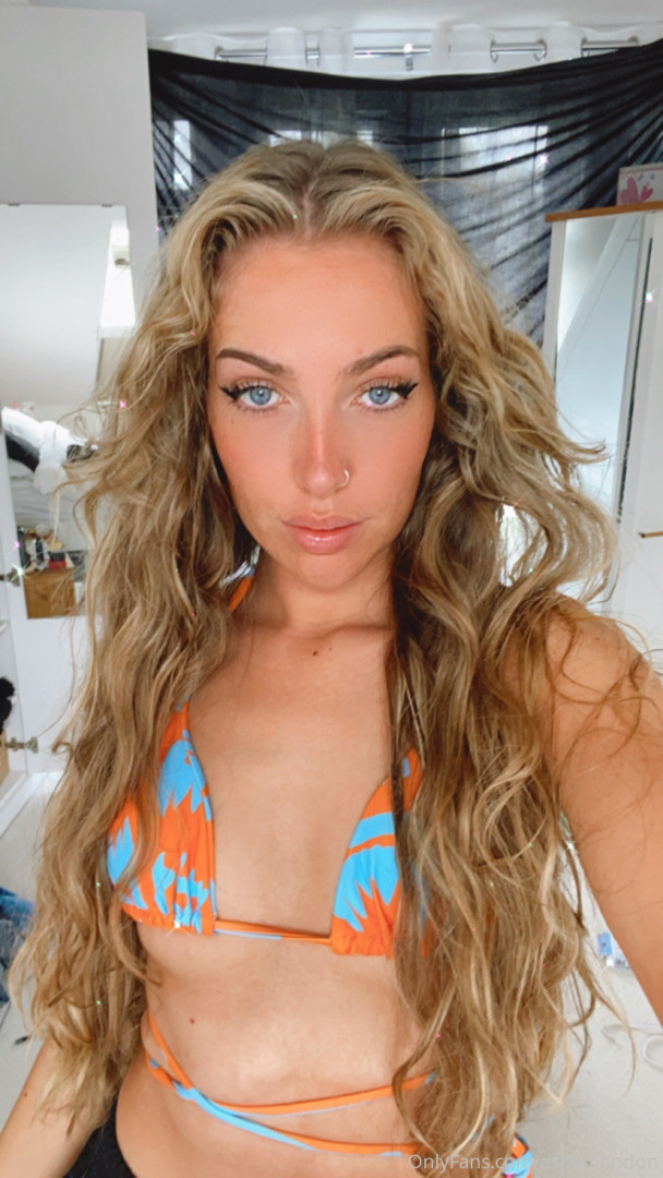 Photo by aspenlondon published on November 24,2023 07:54:36 - BestThots
