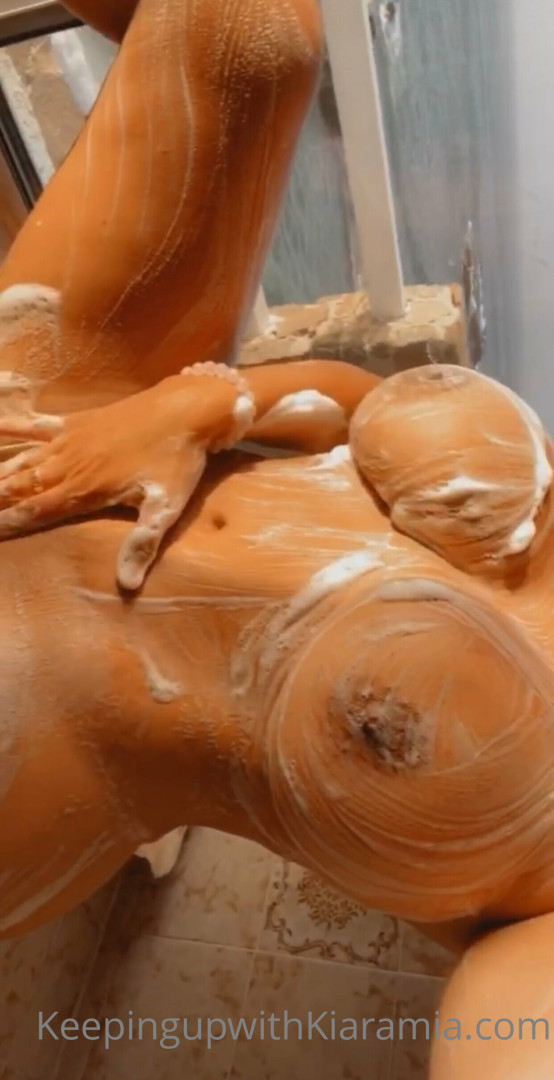 Photo by theonlykiaramia published on October 16,2023 18:46:10 - BestThots