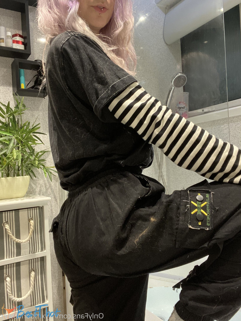 Photo by lilyxmoonflower published on December 30,2024 09:15:50 - BestThots