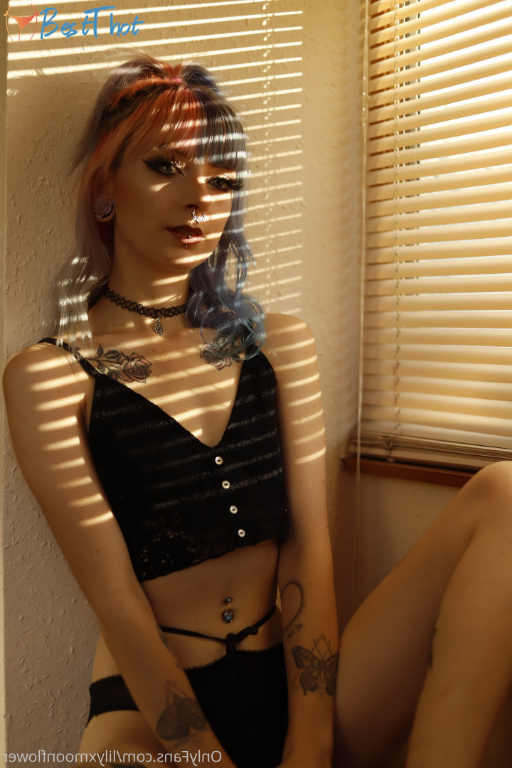 Photo by lilyxmoonflower published on December 30,2024 09:16:34 - BestThots