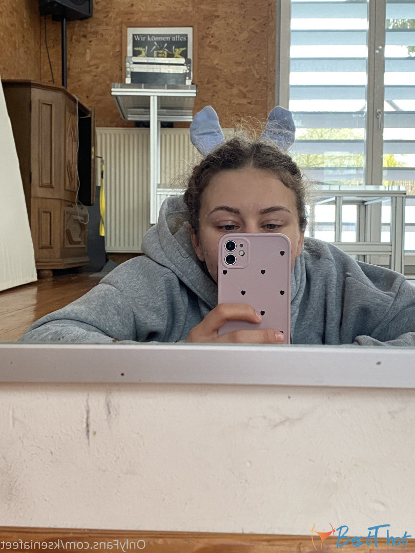Photo by kseniafeet published on December 30,2024 23:15:45 - BestThots