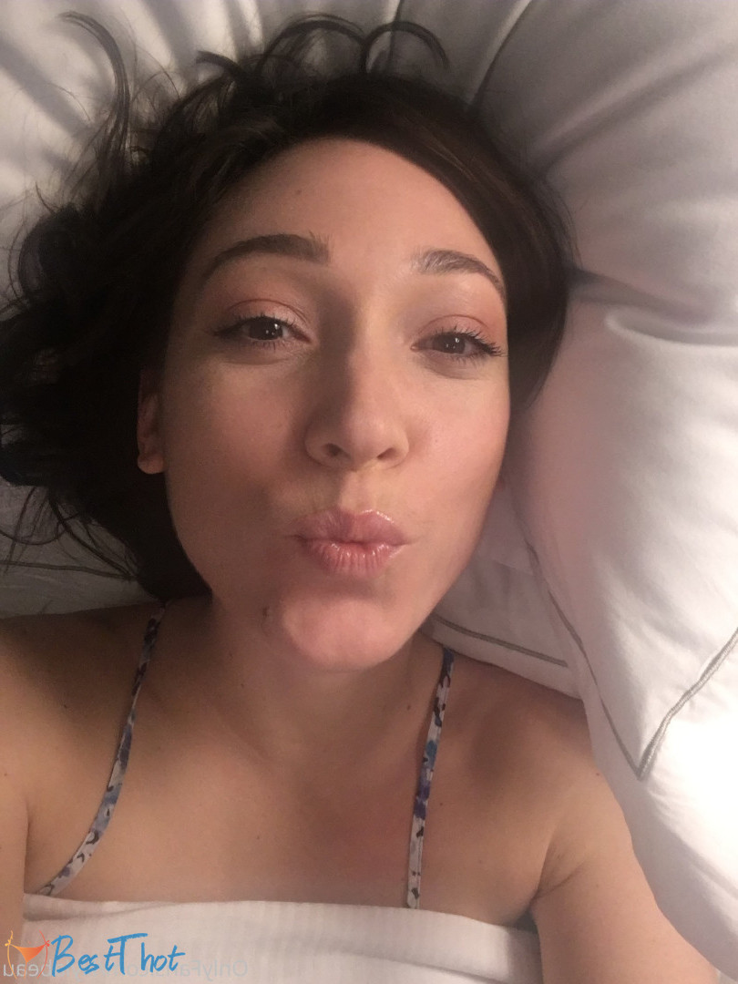 Photo by lilylabeau published on December 31,2024 04:17:42 - BestThots