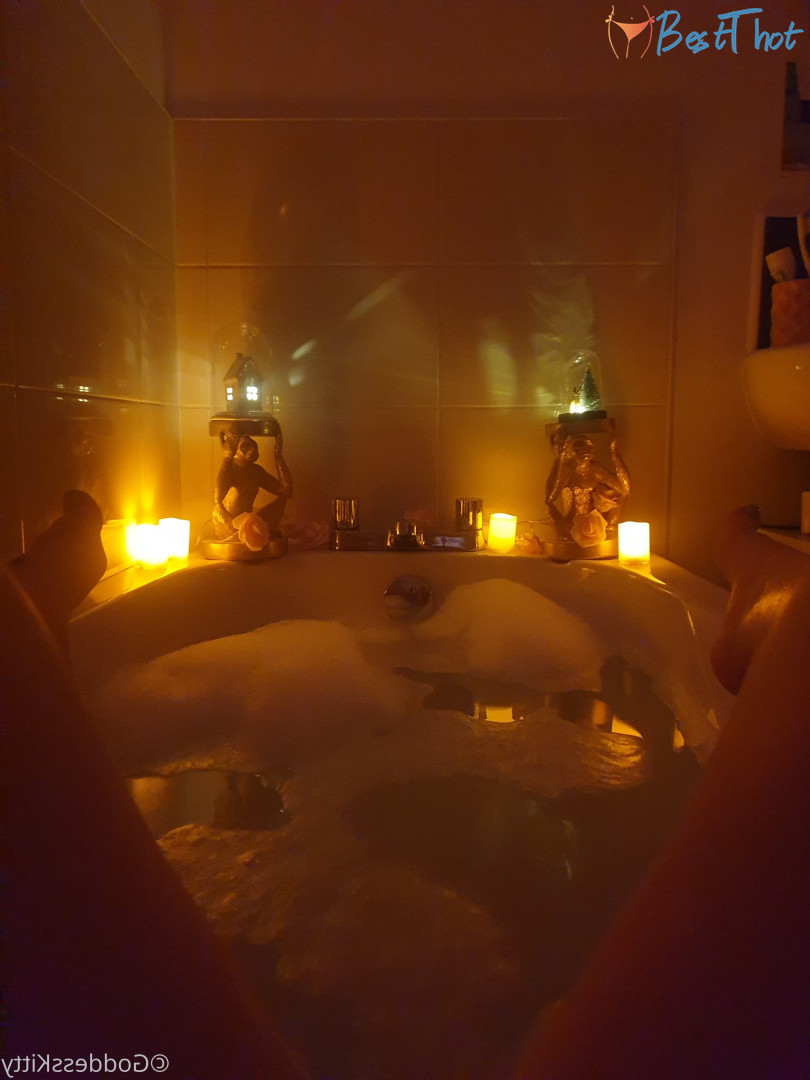 Photo by goddess_kitty published on December 31,2024 12:16:35 - BestThots