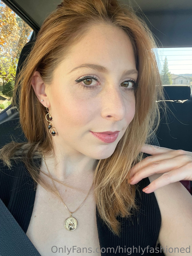 Photo by highlyfashioned published on October 16,2023 12:33:29 - BestThots