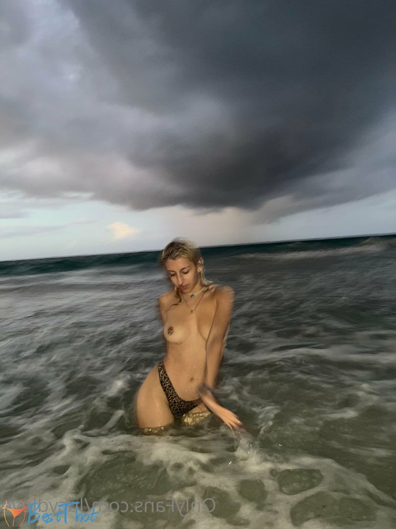 lucydlove #9603826