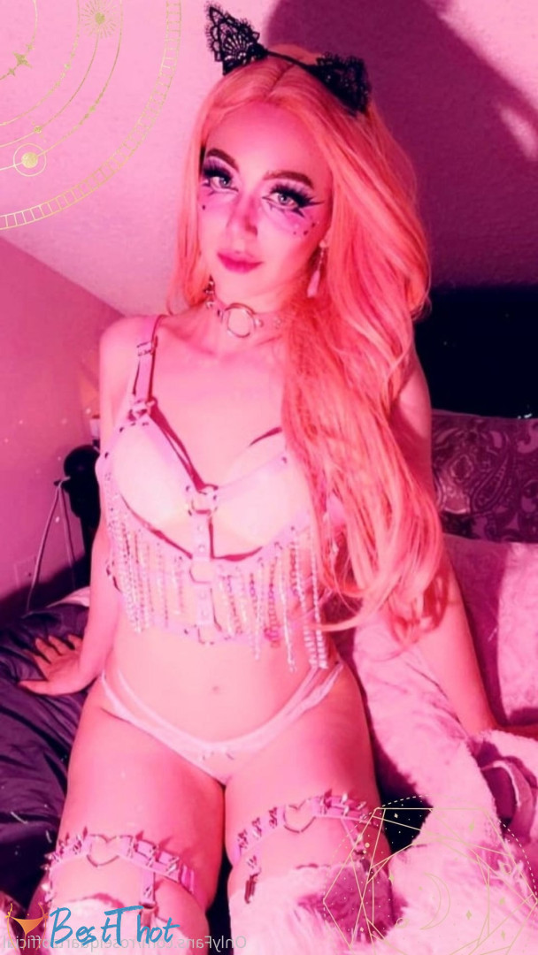 Photo by roseiquartzofficial published on January 1,2025 09:16:57 - BestThots