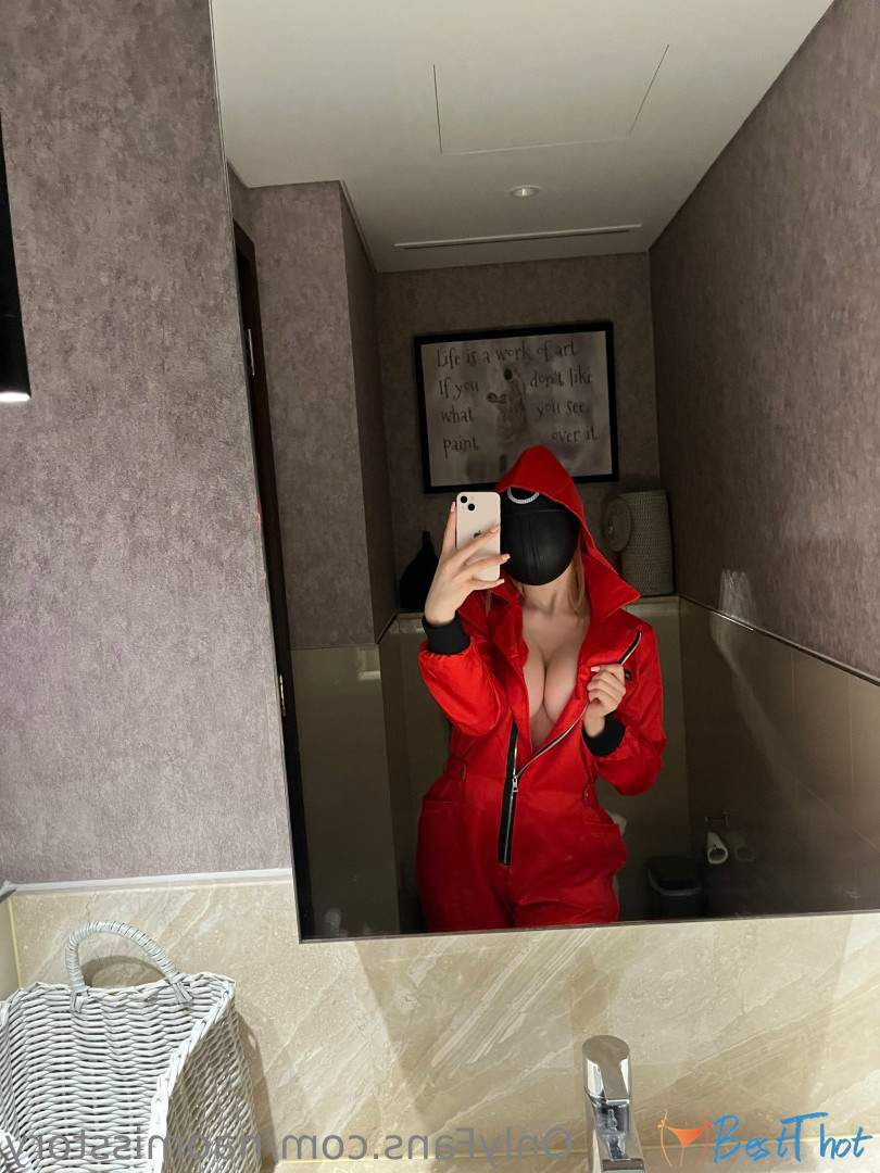 Photo by naomisstory published on January 1,2025 20:19:39 - BestThots