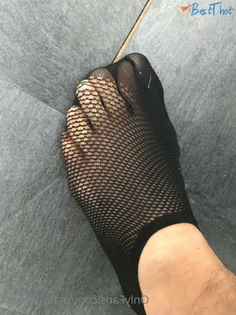 Photo by male_feet_uk published on January 1,2025 21:16:08 - BestThots