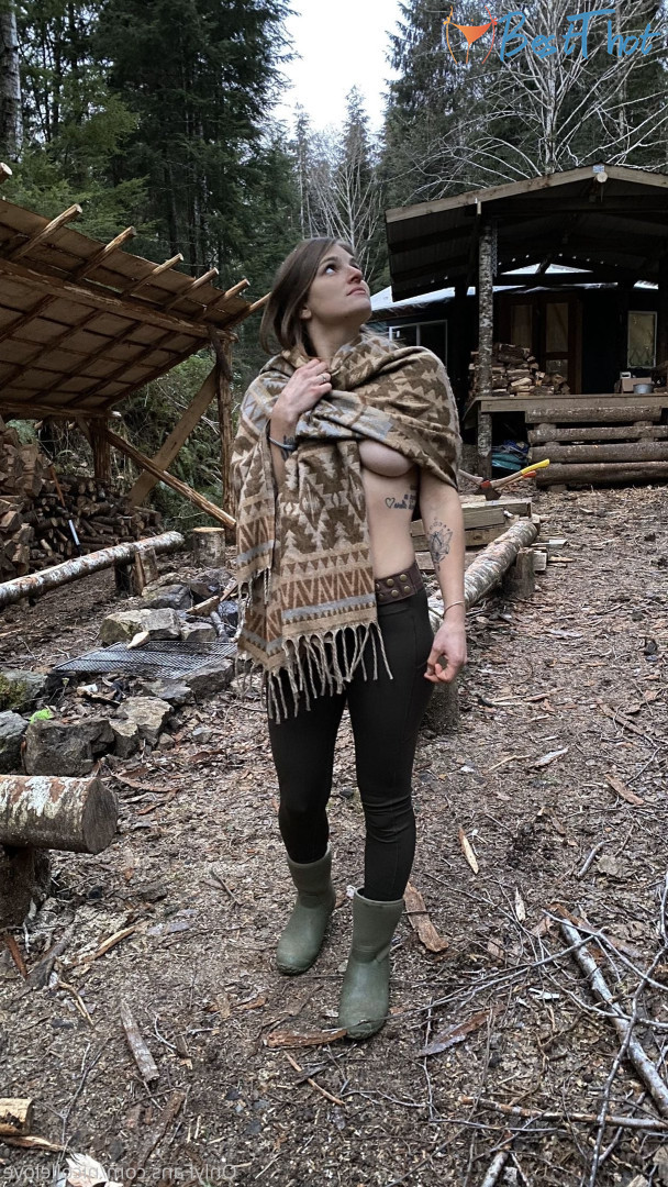 Photo by nicollelove published on January 1,2025 23:20:52 - BestThots