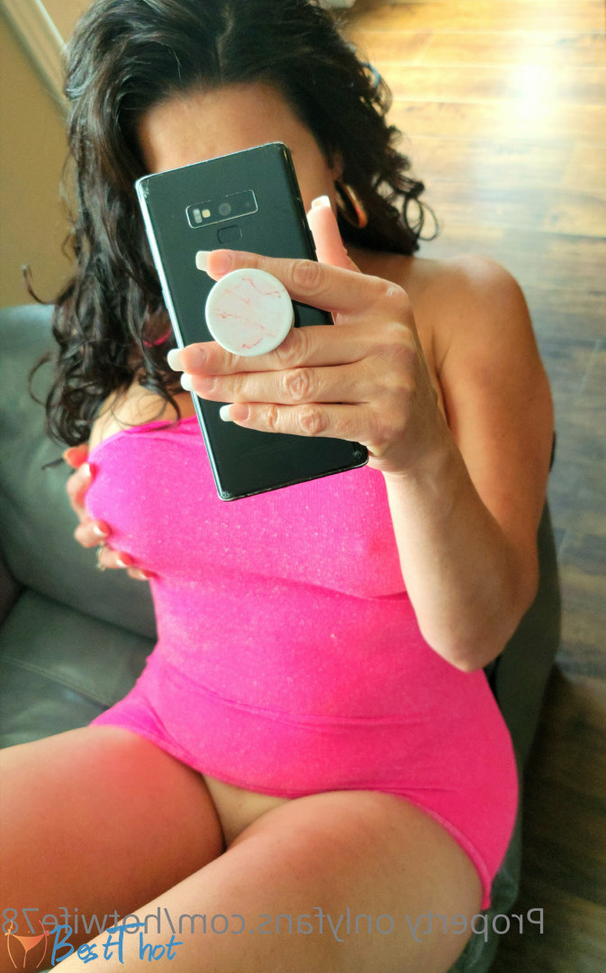 Photo by sextingqueen69 published on January 2,2025 12:16:48 - BestThots