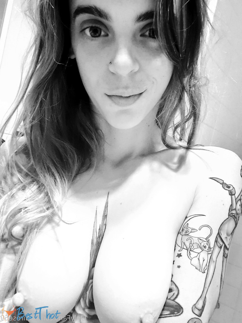 Photo by indirose69 published on January 2,2025 23:18:53 - BestThots