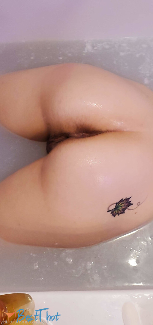 Photo by nekokitty published on January 3,2025 01:32:12 - BestThots